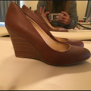 Jessica Simpson brown wedges